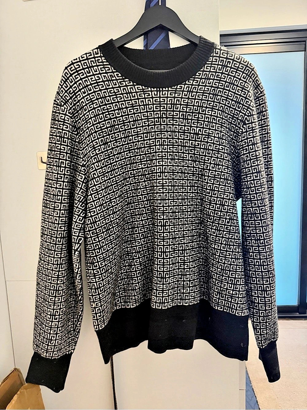 Givenchy 4G Monogram Jacquard Crewneck Sweater Black & White - Size Large